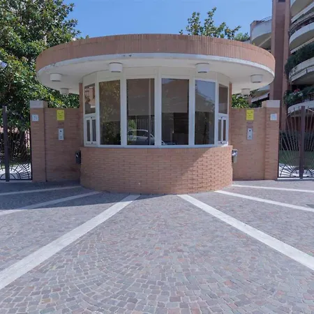 Beautiful 1-bed In Lejlighed Rom